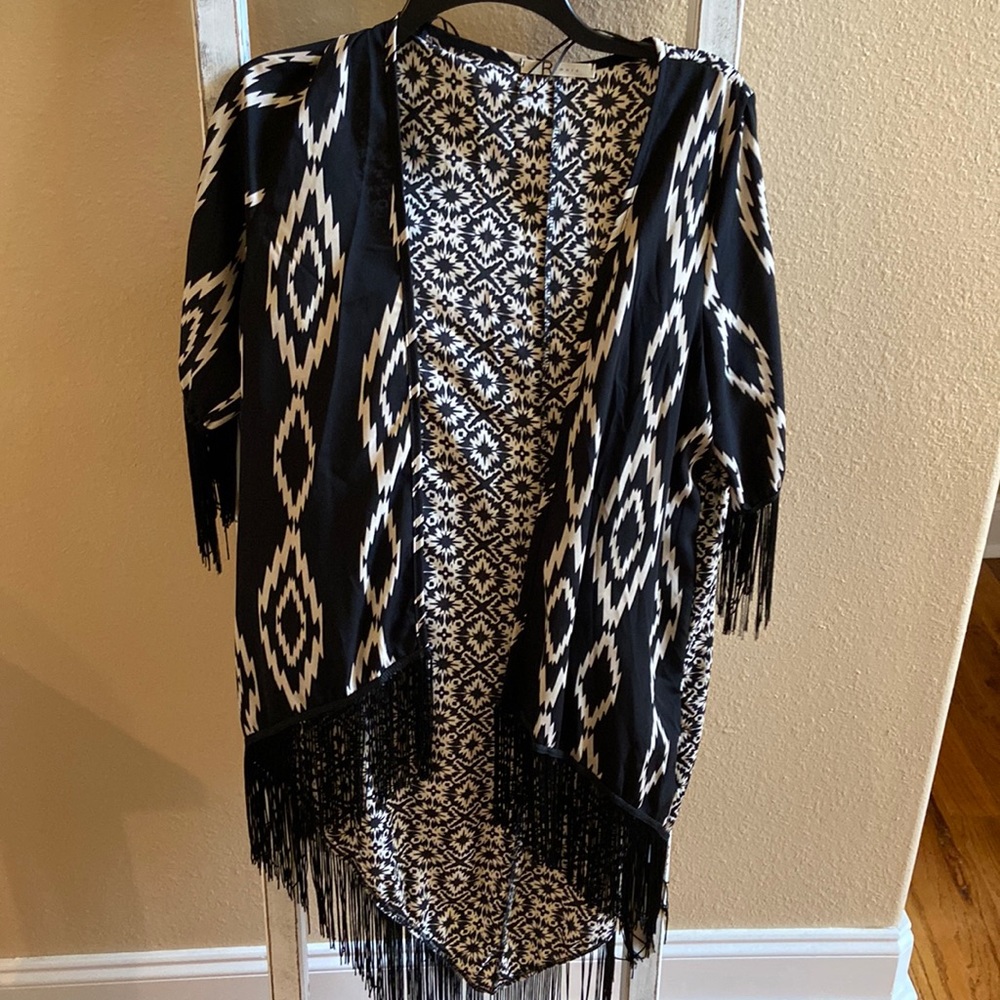 Black and cream print kimono with fringe